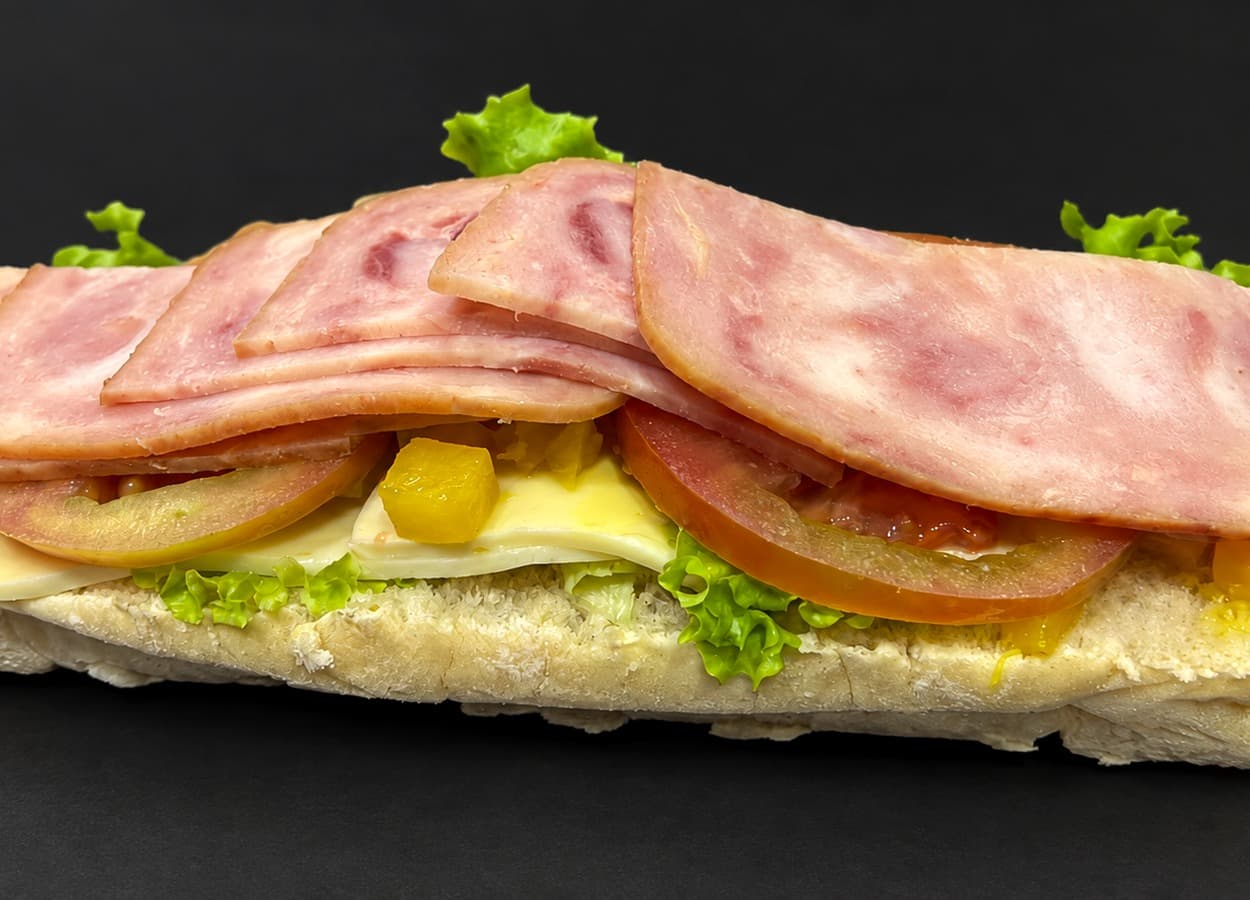 Sándwich de Jamón de Pollo